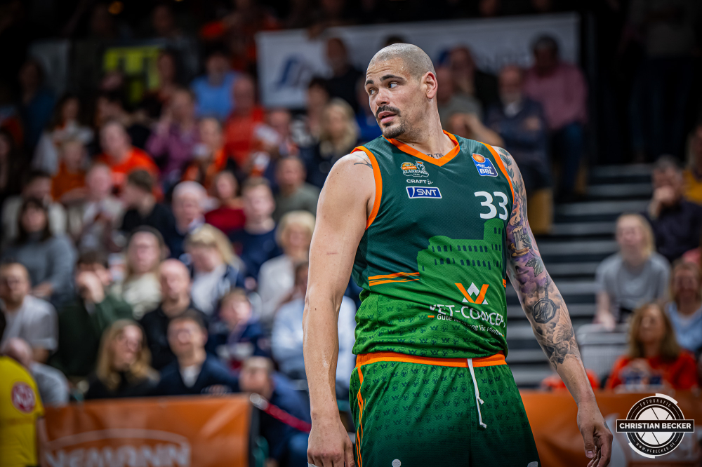 1. Basketball Bundesliga, easyCredit BBL, Saison 2025/2026, Herren, Hauptrunde, 29. Spieltag, 11.04.2026, RASTA Vechta - Gladiators Trier
Maik Zirbes (#33 - VET-CONCEPT Gladiators Trier) w&auml;hrend der Partie
Schlüsselwörter: 1. Bundesliga;11.04.2026;29. Spieltag;BBL;Basketball;Gladiators;Hauptrunde;Liga;RASTA;RASTA Dome;Saison 2025/2026;Trier;VET-CONCEPT;Vechta;easycredit