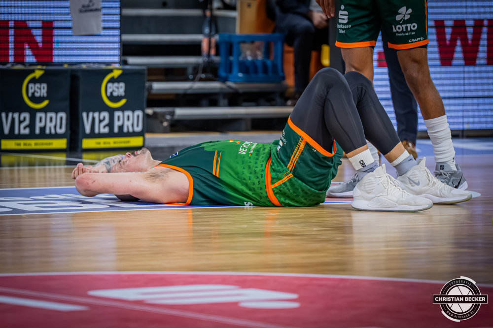 1. Basketball Bundesliga, easyCredit BBL, Saison 2025/2026, Herren, Hauptrunde, 29. Spieltag, 11.04.2026, RASTA Vechta - Gladiators Trier
Maik Zirbes (#33 - VET-CONCEPT Gladiators Trier) w&auml;hrend der Partie
Schlüsselwörter: 1. Bundesliga;11.04.2026;29. Spieltag;BBL;Basketball;Gladiators;Hauptrunde;Liga;RASTA;RASTA Dome;Saison 2025/2026;Trier;VET-CONCEPT;Vechta;easycredit