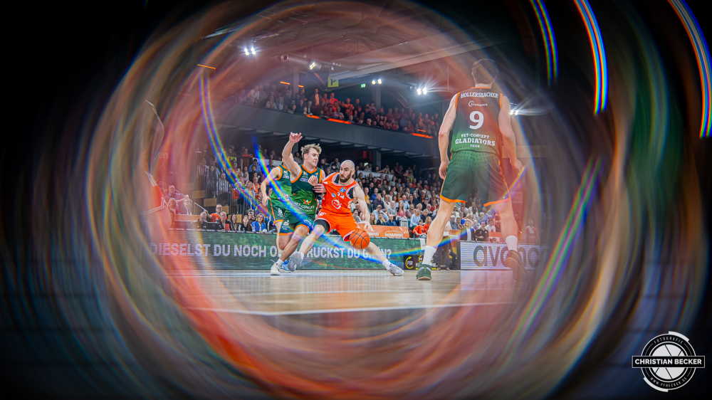 1. Basketball Bundesliga, easyCredit BBL, Saison 2025/2026, Herren, Hauptrunde, 29. Spieltag, 11.04.2026, RASTA Vechta - Gladiators Trier
Tommy Kuhse (#12 - RASTA Vechta) in Aktion
Schlüsselwörter: 1. Bundesliga;11.04.2026;29. Spieltag;BBL;Basketball;Gladiators;Hauptrunde;Liga;RASTA;RASTA Dome;Saison 2025/2026;Trier;VET-CONCEPT;Vechta;easycredit