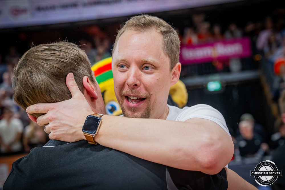 1. Basketball Bundesliga, easyCredit BBL, Saison 2025/2026, Herren, Hauptrunde, 29. Spieltag, 11.04.2026, RASTA Vechta - Gladiators Trier
Christian Held (Head-Coach - RASTA Vechta) nach der Partie
Schlüsselwörter: 1. Bundesliga;11.04.2026;29. Spieltag;BBL;Basketball;Gladiators;Hauptrunde;Liga;RASTA;RASTA Dome;Saison 2025/2026;Trier;VET-CONCEPT;Vechta;easycredit