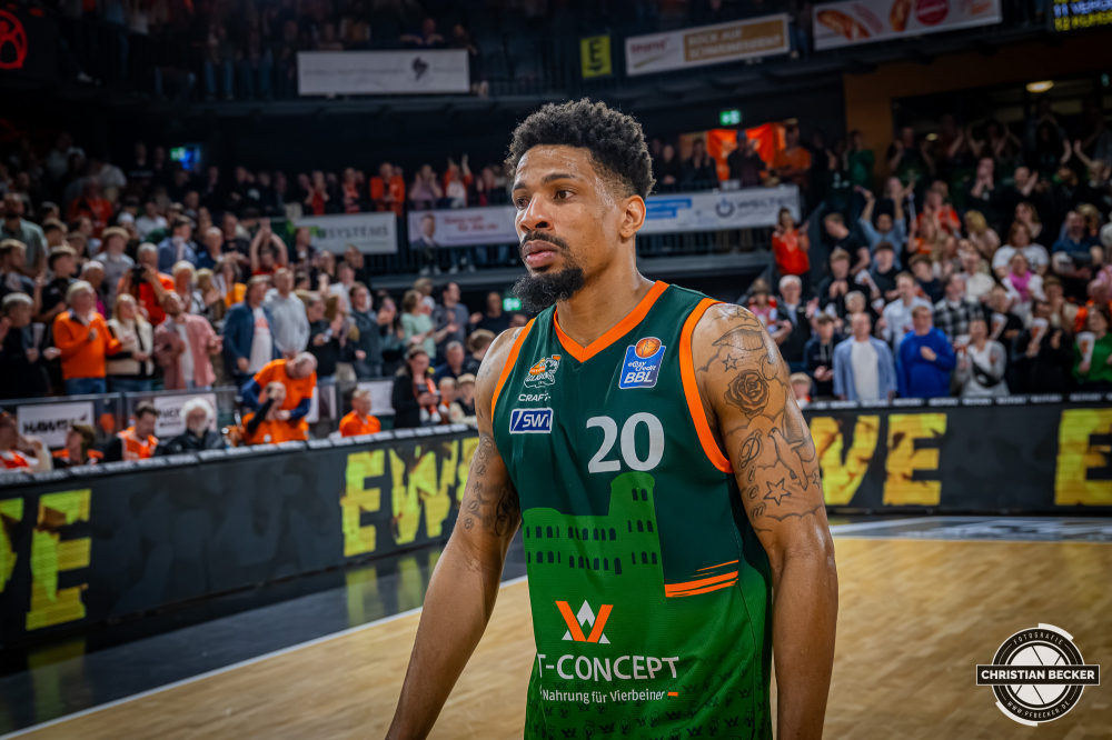 1. Basketball Bundesliga, easyCredit BBL, Saison 2025/2026, Herren, Hauptrunde, 29. Spieltag, 11.04.2026, RASTA Vechta - Gladiators Trier
Urald King (#20 - VET-CONCEPT Gladiators Trier) nach der Partie
Schlüsselwörter: 1. Bundesliga;11.04.2026;29. Spieltag;BBL;Basketball;Gladiators;Hauptrunde;Liga;RASTA;RASTA Dome;Saison 2025/2026;Trier;VET-CONCEPT;Vechta;easycredit