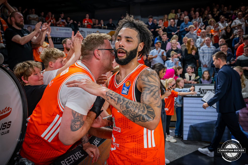 1. Basketball Bundesliga, easyCredit BBL, Saison 2025/2026, Herren, Hauptrunde, 29. Spieltag, 11.04.2026, RASTA Vechta - Gladiators Trier
Tevin Brown (#10 - RASTA Vechta) nach der Partie
Schlüsselwörter: 1. Bundesliga;11.04.2026;29. Spieltag;BBL;Basketball;Gladiators;Hauptrunde;Liga;RASTA;RASTA Dome;Saison 2025/2026;Trier;VET-CONCEPT;Vechta;easycredit