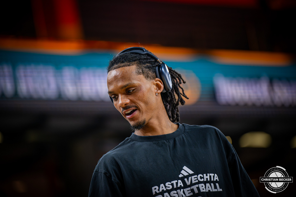 1. Basketball Bundesliga, easyCredit BBL, Saison 2025/2026, Herren, Hauptrunde, 31. Spieltag, 24.04.2026, RASTA Vechta - L&ouml;wen Braunschweig
Alonzo Verge (#11 - RASTA Vechta) vor der Partie
Schlüsselwörter: 1. Bundesliga;24.04.2026;31. Spieltag;BBL;Basketball;Braunschweig;Hauptrunde;Liga;L&ouml;wen;RASTA;RASTA Dome;Saison 2025/2026;Vechta;easycredit