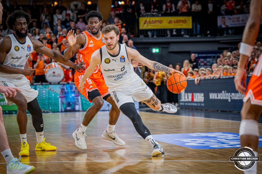 1. Basketball Bundesliga, easyCredit BBL, Saison 2025/2026, Herren, Hauptrunde, 31. Spieltag, 24.04.2026, RASTA Vechta - L&ouml;wen Braunschweig
Ferdinand Zylka (#6 - Basketball L&ouml;wen Braunschweig) in Aktion
Schlüsselwörter: 1. Bundesliga;24.04.2026;31. Spieltag;BBL;Basketball;Braunschweig;Hauptrunde;Liga;L&ouml;wen;RASTA;RASTA Dome;Saison 2025/2026;Vechta;easycredit