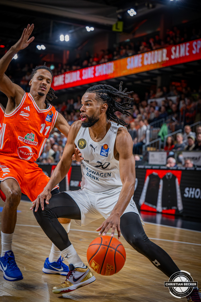 1. Basketball Bundesliga, easyCredit BBL, Saison 2025/2026, Herren, Hauptrunde, 31. Spieltag, 24.04.2026, RASTA Vechta - L&ouml;wen Braunschweig
Chip Flanigan (#30 - Basketball L&ouml;wen Braunschweig) in Aktion
Schlüsselwörter: 1. Bundesliga;24.04.2026;31. Spieltag;BBL;Basketball;Braunschweig;Hauptrunde;Liga;L&ouml;wen;RASTA;RASTA Dome;Saison 2025/2026;Vechta;easycredit