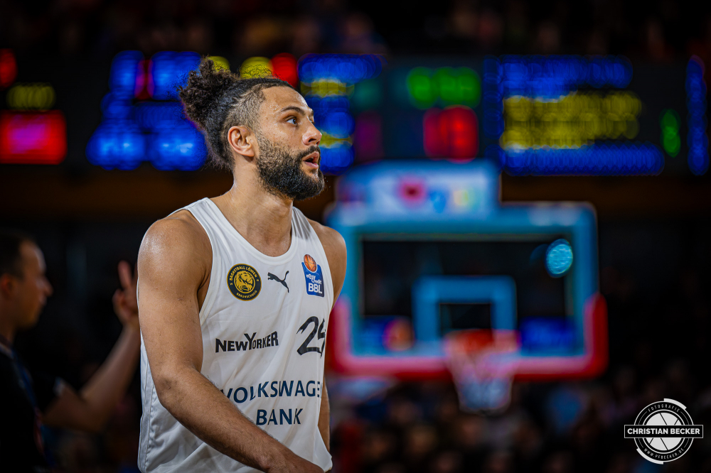 1. Basketball Bundesliga, easyCredit BBL, Saison 2025/2026, Herren, Hauptrunde, 31. Spieltag, 24.04.2026, RASTA Vechta - L&ouml;wen Braunschweig
Kaza Kajami-Keane (#24 - Basketball L&ouml;wen Braunschweig) in Aktion
Schlüsselwörter: 1. Bundesliga;24.04.2026;31. Spieltag;BBL;Basketball;Braunschweig;Hauptrunde;Liga;L&ouml;wen;RASTA;RASTA Dome;Saison 2025/2026;Vechta;easycredit