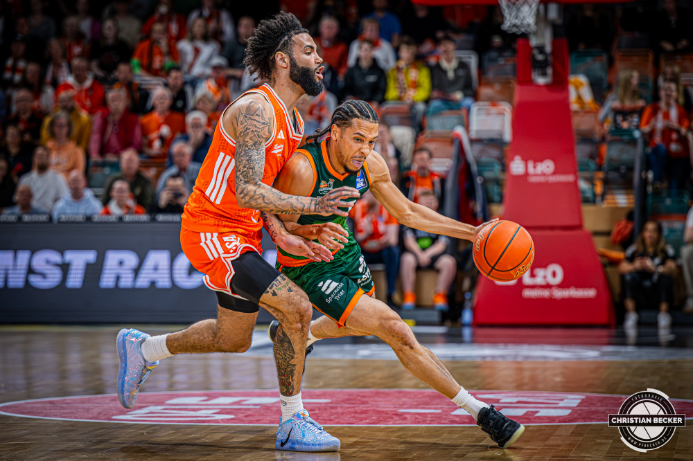 1. Basketball Bundesliga, easyCredit BBL, Saison 2025/2026, Herren, Play-Ins, Spiel um Platz 7, 12.05.2026, RASTA Vechta - Gladiators Trier
Jordan Roland (#15 - VET-CONCEPT Gladiators Trier) in Aktion
Schlüsselwörter: 1. Bundesliga;12.05.2026;BBL;Basketball;Gladiators;Liga;Play-Ins;RASTA;RASTA Dome;Saison 2025/2026;Trier;VET-CONCEPT;Vechta;easycredit