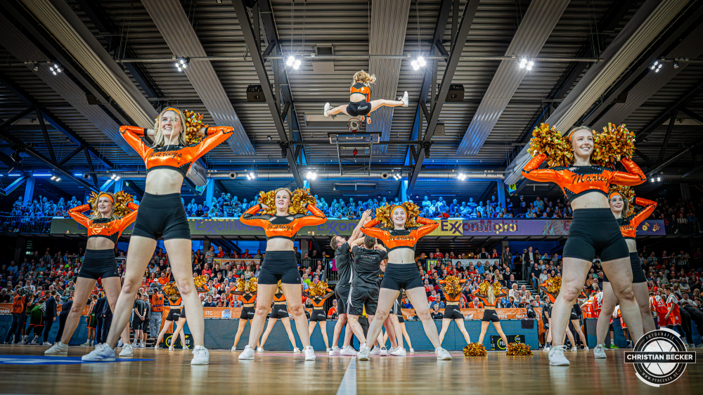 1. Basketball Bundesliga, easyCredit BBL, Saison 2025/2026, Herren, Play-Ins, Spiel um Platz 7, 12.05.2026, RASTA Vechta - Gladiators Trier
Marleys (Cheerleader - RASTA Vechta) w&auml;hrend der Partie
Schlüsselwörter: 1. Bundesliga;12.05.2026;BBL;Basketball;Gladiators;Liga;Play-Ins;RASTA;RASTA Dome;Saison 2025/2026;Trier;VET-CONCEPT;Vechta;easycredit