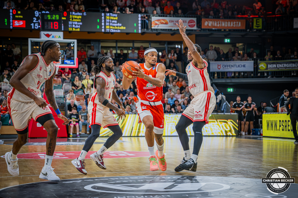 1. Basketball Bundesliga, easyCredit BBL, Saison 2026/2027, Herren, Hauptrunde, 2. Spieltag, 24.09.2026, RASTA Vechta - Bamberg Baskets
Nelson Weidemann (#30 - RASTA Vechta) in Aktion
Schlüsselwörter: 1. Bundesliga;2. Spieltag;24.09.2026;BBL;BMA 365;Bamberg;Basketball;Baskets;Hauptrunde;Liga;RASTA;RASTA Dome;Saison 2025/2026;Vechta;easycredit