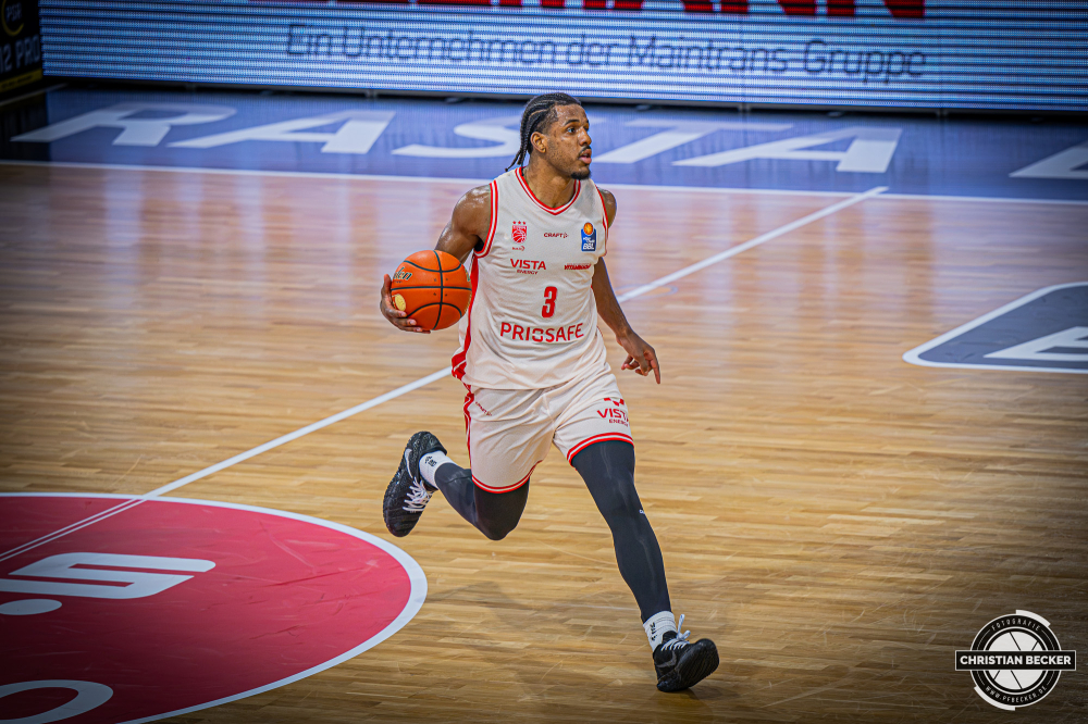 1. Basketball Bundesliga, easyCredit BBL, Saison 2026/2027, Herren, Hauptrunde, 2. Spieltag, 24.09.2026, RASTA Vechta - Bamberg Baskets
Jordan Wright (#3 - BMA365 Bamberg Baskets) in Aktion
Schlüsselwörter: 1. Bundesliga;2. Spieltag;24.09.2026;BBL;BMA 365;Bamberg;Basketball;Baskets;Hauptrunde;Liga;RASTA;RASTA Dome;Saison 2025/2026;Vechta;easycredit