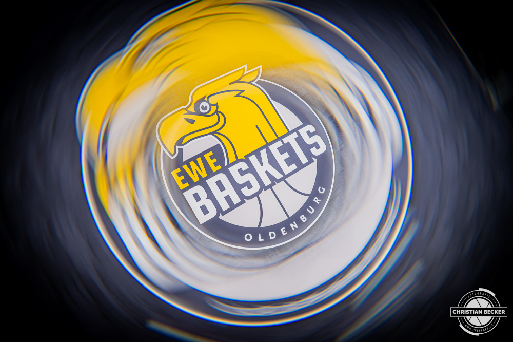 1. Basketball Bundesliga, easyCredit BBL, Saison 2026/2027, Herren, Hauptrunde, 3. Spieltag, 27.09.2026, EWE Baskets Oldenburg - Veolia Towers Hamburg
EWE Baskets Oldenburg gegen Veolia Towers Hamburg
Schlüsselwörter: 1. Bundesliga;27.09.2026;3. Spieltag;BBL;Basketball;Baskets;EWE;Hamburg;Hauptrunde;Liga;Oldenburg;RASTA Dome;Saison 2026/2027;Towers;Veolia;easycredit