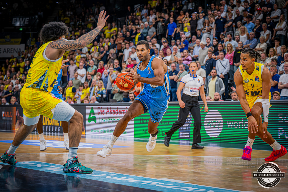 1. Basketball Bundesliga, easyCredit BBL, Saison 2026/2027, Herren, Hauptrunde, 3. Spieltag, 27.09.2026, EWE Baskets Oldenburg - Veolia Towers Hamburg
Kenneth Ogbe (#25 - Veolia Towers Hamburg) in Aktion
Schlüsselwörter: 1. Bundesliga;27.09.2026;3. Spieltag;BBL;Basketball;Baskets;EWE;Hamburg;Hauptrunde;Liga;Oldenburg;RASTA Dome;Saison 2026/2027;Towers;Veolia;easycredit