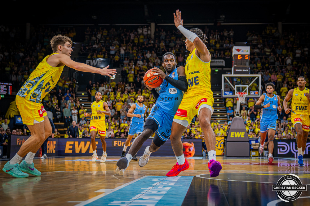1. Basketball Bundesliga, easyCredit BBL, Saison 2026/2027, Herren, Hauptrunde, 3. Spieltag, 27.09.2026, EWE Baskets Oldenburg - Veolia Towers Hamburg
Osaro Rich Igbineweka (#3 - Veolia Towers Hamburg) in Aktion
Schlüsselwörter: 1. Bundesliga;27.09.2026;3. Spieltag;BBL;Basketball;Baskets;EWE;Hamburg;Hauptrunde;Liga;Oldenburg;RASTA Dome;Saison 2026/2027;Towers;Veolia;easycredit