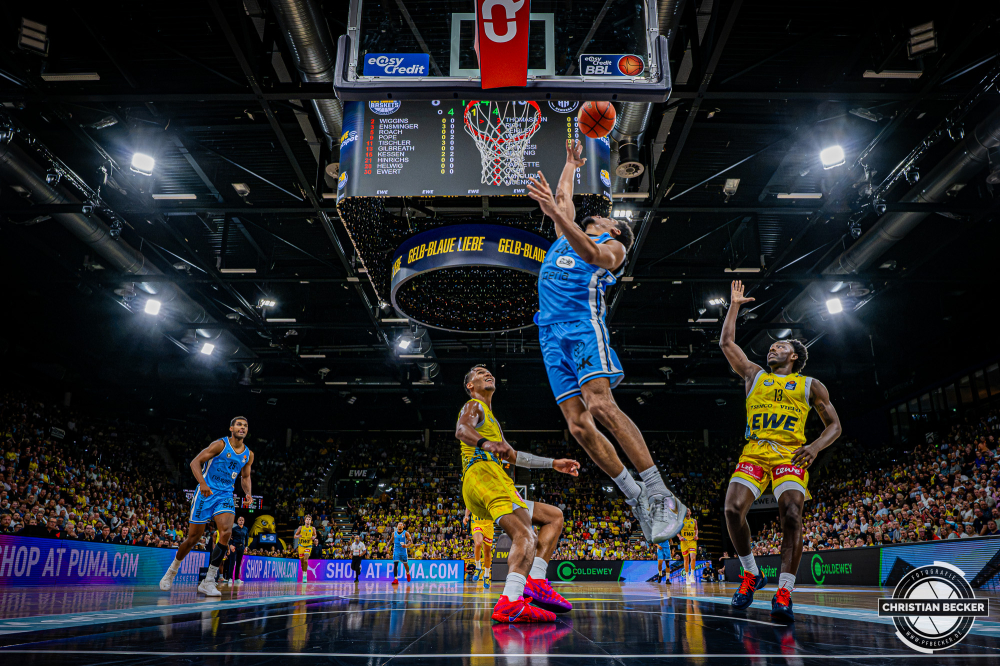 1. Basketball Bundesliga, easyCredit BBL, Saison 2026/2027, Herren, Hauptrunde, 3. Spieltag, 27.09.2026, EWE Baskets Oldenburg - Veolia Towers Hamburg
Mathys Kangudia (#28 - Veolia Towers Hamburg) beim Korbleger
Schlüsselwörter: 1. Bundesliga;27.09.2026;3. Spieltag;BBL;Basketball;Baskets;EWE;Hamburg;Hauptrunde;Liga;Oldenburg;RASTA Dome;Saison 2026/2027;Towers;Veolia;easycredit