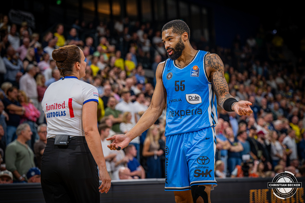 1. Basketball Bundesliga, easyCredit BBL, Saison 2026/2027, Herren, Hauptrunde, 3. Spieltag, 27.09.2026, EWE Baskets Oldenburg - Veolia Towers Hamburg
David Muenkat (#55 - Veolia Towers Hamburg) w&auml;hrend der Partie
Schlüsselwörter: 1. Bundesliga;27.09.2026;3. Spieltag;BBL;Basketball;Baskets;EWE;Hamburg;Hauptrunde;Liga;Oldenburg;RASTA Dome;Saison 2026/2027;Towers;Veolia;easycredit