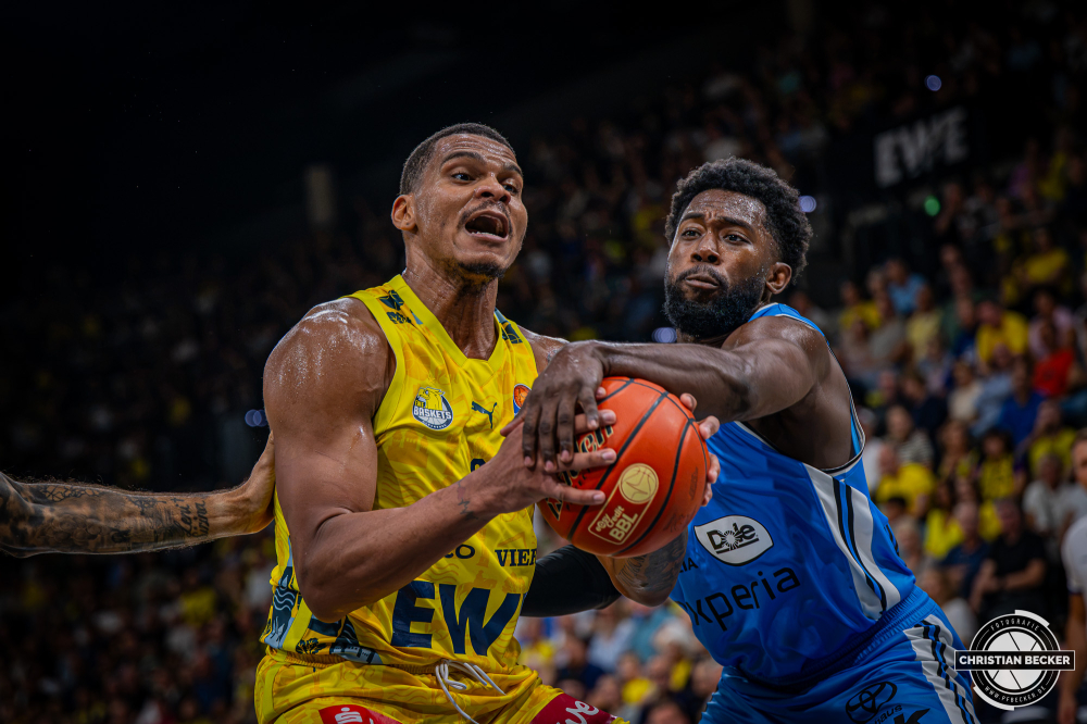 1. Basketball Bundesliga, easyCredit BBL, Saison 2026/2027, Herren, Hauptrunde, 3. Spieltag, 27.09.2026, EWE Baskets Oldenburg - Veolia Towers Hamburg
Demajeo Wiggins (#2 - EWE Baskets Oldenburg) in Aktion
Schlüsselwörter: 1. Bundesliga;27.09.2026;3. Spieltag;BBL;Basketball;Baskets;EWE;Hamburg;Hauptrunde;Liga;Oldenburg;RASTA Dome;Saison 2026/2027;Towers;Veolia;easycredit