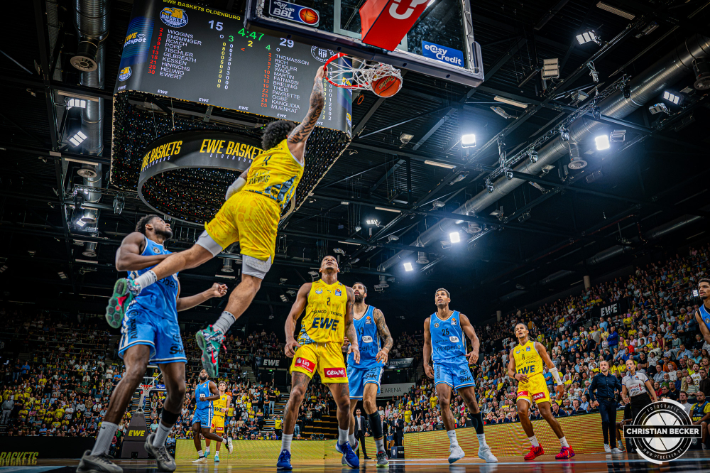 1. Basketball Bundesliga, easyCredit BBL, Saison 2026/2027, Herren, Hauptrunde, 3. Spieltag, 27.09.2026, EWE Baskets Oldenburg - Veolia Towers Hamburg
Tylan Pope (#9 - EWE Baskets Oldenburg) beim Dunk
Schlüsselwörter: 1. Bundesliga;27.09.2026;3. Spieltag;BBL;Basketball;Baskets;EWE;Hamburg;Hauptrunde;Liga;Oldenburg;RASTA Dome;Saison 2026/2027;Towers;Veolia;easycredit