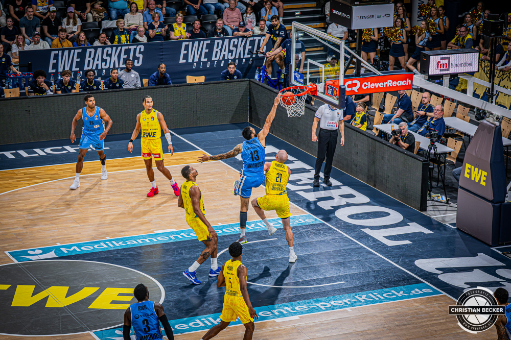 1. Basketball Bundesliga, easyCredit BBL, Saison 2026/2027, Herren, Hauptrunde, 3. Spieltag, 27.09.2026, EWE Baskets Oldenburg - Veolia Towers Hamburg
Martin Breunig (#13 - Veolia Towers Hamburg) beim Dunk
Schlüsselwörter: 1. Bundesliga;27.09.2026;3. Spieltag;BBL;Basketball;Baskets;EWE;Hamburg;Hauptrunde;Liga;Oldenburg;RASTA Dome;Saison 2026/2027;Towers;Veolia;easycredit