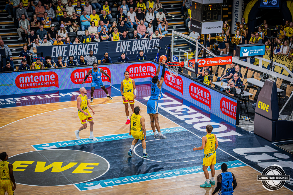 1. Basketball Bundesliga, easyCredit BBL, Saison 2026/2027, Herren, Hauptrunde, 3. Spieltag, 27.09.2026, EWE Baskets Oldenburg - Veolia Towers Hamburg
Nicolas Pavrette (#22 - Veolia Towers Hamburg) beim Dunk
Schlüsselwörter: 1. Bundesliga;27.09.2026;3. Spieltag;BBL;Basketball;Baskets;EWE;Hamburg;Hauptrunde;Liga;Oldenburg;RASTA Dome;Saison 2026/2027;Towers;Veolia;easycredit