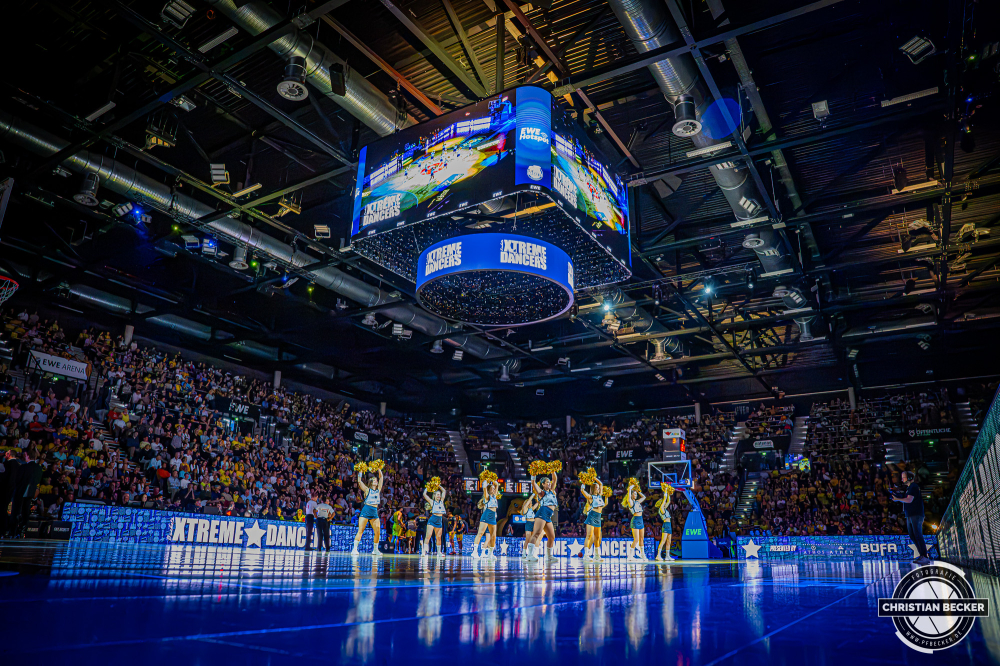 1. Basketball Bundesliga, easyCredit BBL, Saison 2026/2027, Herren, Hauptrunde, 3. Spieltag, 27.09.2026, EWE Baskets Oldenburg - Veolia Towers Hamburg
Die Cheerleader der EWE Baskets Oldenburg w&auml;hrend der Partie
Schlüsselwörter: 1. Bundesliga;27.09.2026;3. Spieltag;BBL;Basketball;Baskets;EWE;Hamburg;Hauptrunde;Liga;Oldenburg;RASTA Dome;Saison 2026/2027;Towers;Veolia;easycredit