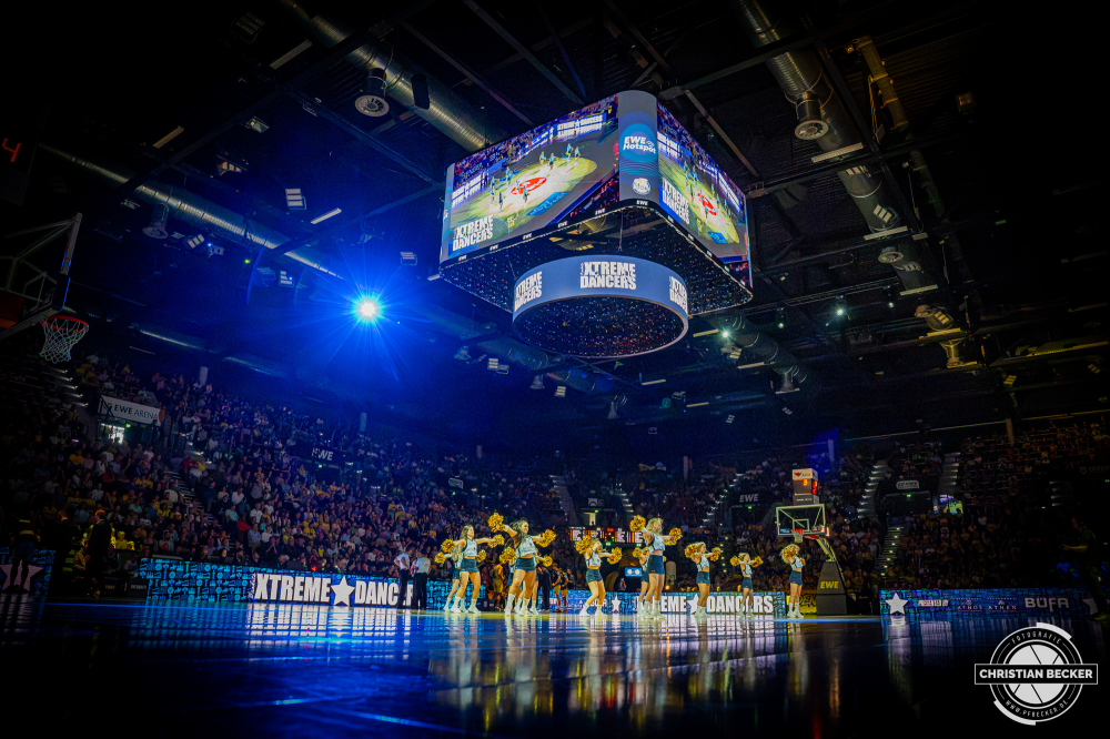 1. Basketball Bundesliga, easyCredit BBL, Saison 2026/2027, Herren, Hauptrunde, 3. Spieltag, 27.09.2026, EWE Baskets Oldenburg - Veolia Towers Hamburg
Die Cheerleader der EWE Baskets Oldenburg w&auml;hrend der Partie
Schlüsselwörter: 1. Bundesliga;27.09.2026;3. Spieltag;BBL;Basketball;Baskets;EWE;Hamburg;Hauptrunde;Liga;Oldenburg;RASTA Dome;Saison 2026/2027;Towers;Veolia;easycredit