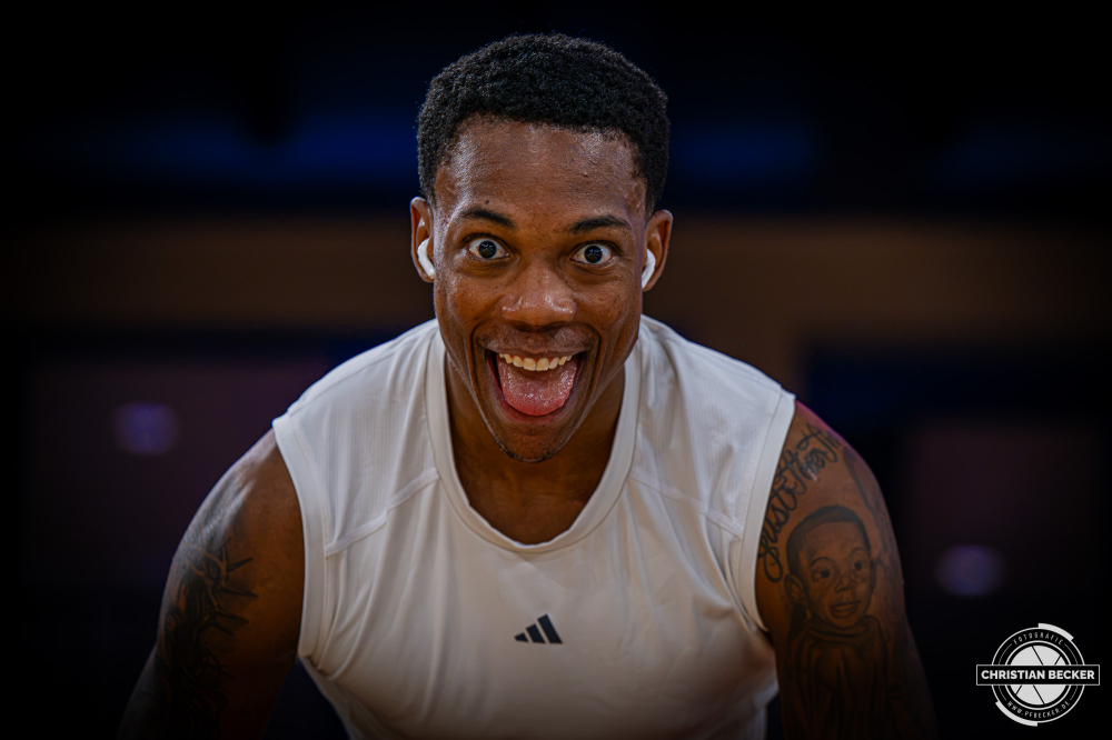 1. Basketball Bundesliga, easyCredit BBL, Saison 2026/2027, Herren, Hauptrunde, 4. Spieltag, 05.10.2026, RASTA Vechta - Basketball L&ouml;wen Braunschweig
Justin Edler-Davis (#10 - RASTA Vechta) vor der Partie
Schlüsselwörter: 05.10.2026;1. Bundesliga;4. Spieltag;BBL;Basketball;Braunschweig;Hauptrunde;Liga;L&ouml;wen;RASTA;RASTA Dome;Saison 2026/2027;Vechta;easycredit