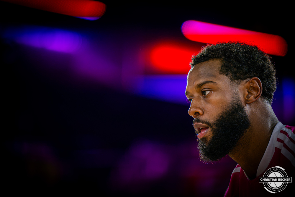 1. Basketball Bundesliga, easyCredit BBL, Saison 2026/2027, Herren, Hauptrunde, 4. Spieltag, 05.10.2026, RASTA Vechta - Basketball L&ouml;wen Braunschweig
Matt Lewis (#11 - RASTA Vechta) vor der Partie
Schlüsselwörter: 05.10.2026;1. Bundesliga;4. Spieltag;BBL;Basketball;Braunschweig;Hauptrunde;Liga;L&ouml;wen;RASTA;RASTA Dome;Saison 2026/2027;Vechta;easycredit