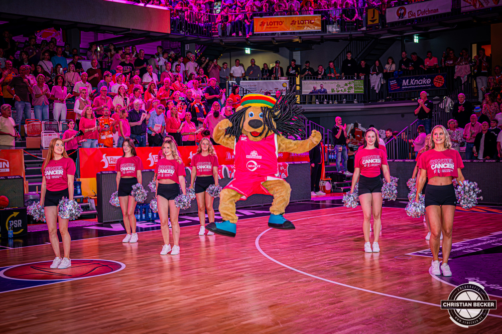 1. Basketball Bundesliga, easyCredit BBL, Saison 2026/2027, Herren, Hauptrunde, 4. Spieltag, 05.10.2026, RASTA Vechta - Basketball L&ouml;wen Braunschweig
Bob (Maskottchen - RASTA Vechta) vor der Partie
Schlüsselwörter: 05.10.2026;1. Bundesliga;4. Spieltag;BBL;Basketball;Braunschweig;Hauptrunde;Liga;L&ouml;wen;RASTA;RASTA Dome;Saison 2026/2027;Vechta;easycredit