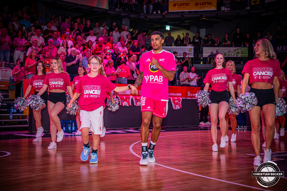 1. Basketball Bundesliga, easyCredit BBL, Saison 2026/2027, Herren, Hauptrunde, 4. Spieltag, 05.10.2026, RASTA Vechta - Basketball L&ouml;wen Braunschweig
D'Mitrik Trice (#0 - RASTA Vechta) vor der Partie
Schlüsselwörter: 05.10.2026;1. Bundesliga;4. Spieltag;BBL;Basketball;Braunschweig;Hauptrunde;Liga;L&ouml;wen;RASTA;RASTA Dome;Saison 2026/2027;Vechta;easycredit