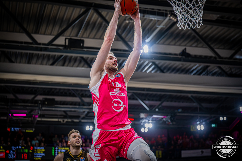 1. Basketball Bundesliga, easyCredit BBL, Saison 2026/2027, Herren, Hauptrunde, 4. Spieltag, 05.10.2026, RASTA Vechta - Basketball L&ouml;wen Braunschweig
Philipp Herkenhoff (#14 - RASTA Vechta) beim Dunk
Schlüsselwörter: 05.10.2026;1. Bundesliga;4. Spieltag;BBL;Basketball;Braunschweig;Hauptrunde;Liga;L&ouml;wen;RASTA;RASTA Dome;Saison 2026/2027;Vechta;easycredit