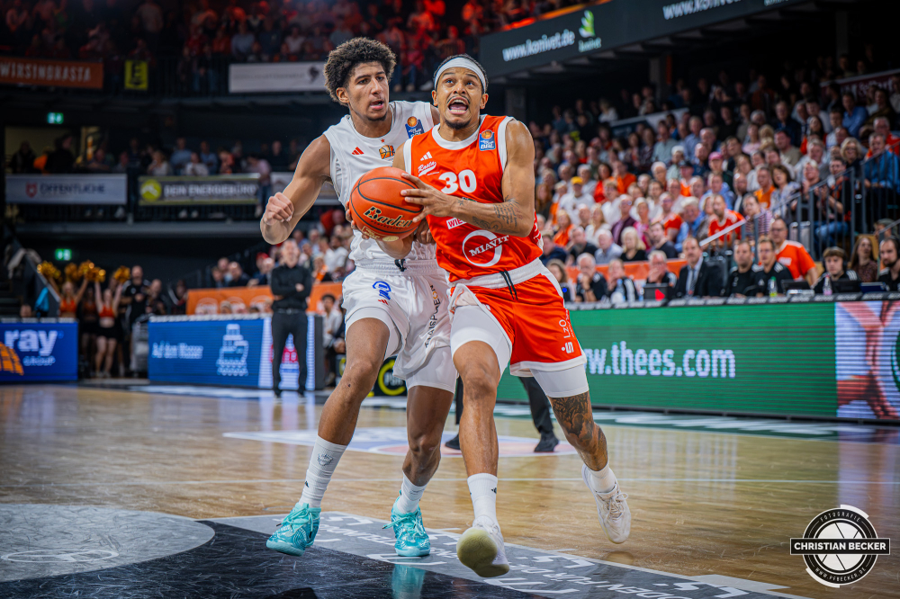 1. Basketball Bundesliga, easyCredit BBL, Saison 2026/2027, Herren, Hauptrunde, 5. Spieltag, 10.10.2026, RASTA Vechta - ratiopharm ulm
Nelson Weidemann (#30 - RASTA Vechta) in Aktion
Schlüsselwörter: 1. Bundesliga;10.10.2026;5. Spieltag;BBL;Basketball;Hauptrunde;Liga;RASTA;RASTA Dome;Saison 2026/2027;Ulm;Vechta;easycredit;ratiopharm