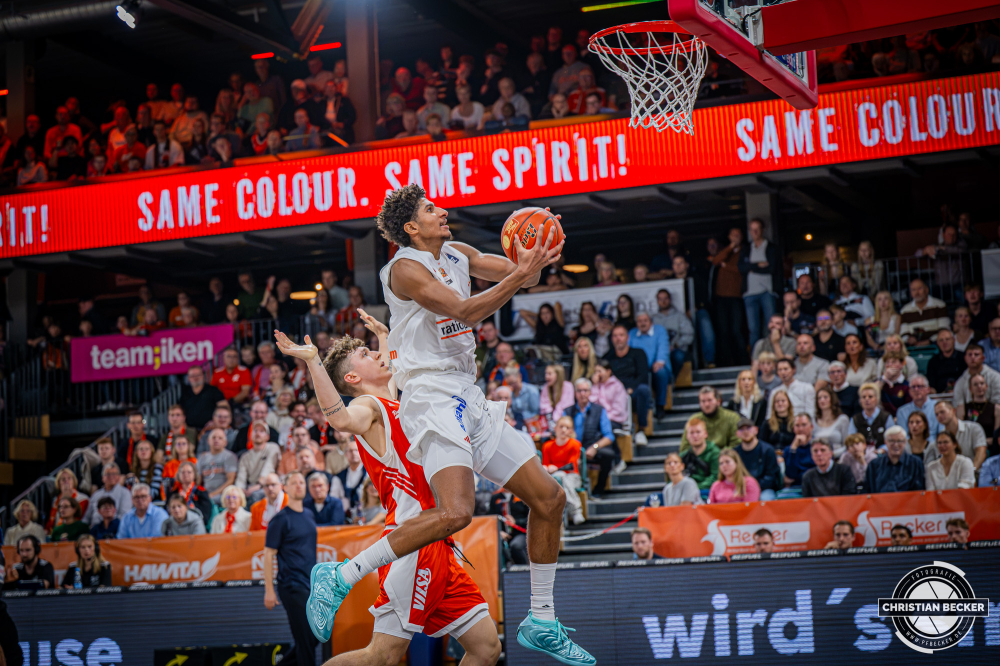 1. Basketball Bundesliga, easyCredit BBL, Saison 2026/2027, Herren, Hauptrunde, 5. Spieltag, 10.10.2026, RASTA Vechta - ratiopharm ulm
Meissa Faye (#11 - ratiopharm ulm) beim Korbleger
Schlüsselwörter: 1. Bundesliga;10.10.2026;5. Spieltag;BBL;Basketball;Hauptrunde;Liga;RASTA;RASTA Dome;Saison 2026/2027;Ulm;Vechta;easycredit;ratiopharm