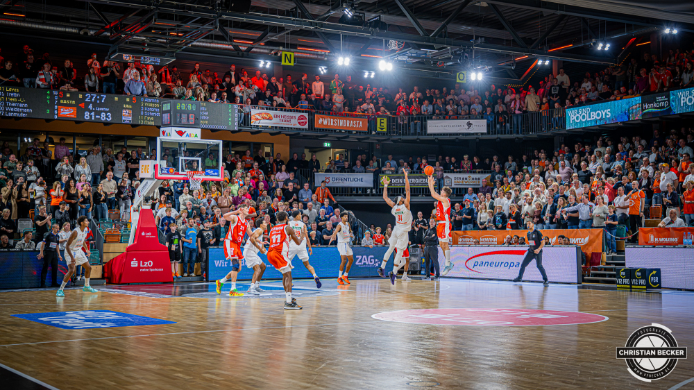 1. Basketball Bundesliga, easyCredit BBL, Saison 2026/2027, Herren, Hauptrunde, 5. Spieltag, 10.10.2026, RASTA Vechta - ratiopharm ulm
Dominik Dolic (#8 - RASTA Vechta) beim Jumpshot
Schlüsselwörter: 1. Bundesliga;10.10.2026;5. Spieltag;BBL;Basketball;Hauptrunde;Liga;RASTA;RASTA Dome;Saison 2026/2027;Ulm;Vechta;easycredit;ratiopharm